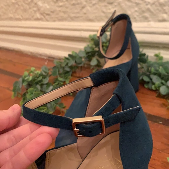 Franco Sarto Blue “Gayle” Heels - Picture 4 of 8